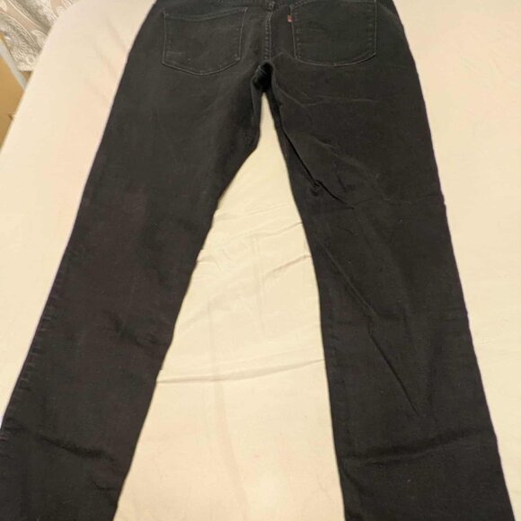Levi's Strauss Signature Womens 30 x 32 Black Demi Curve Slim Leg 5 Pocket Denim - Picture 6 of 10